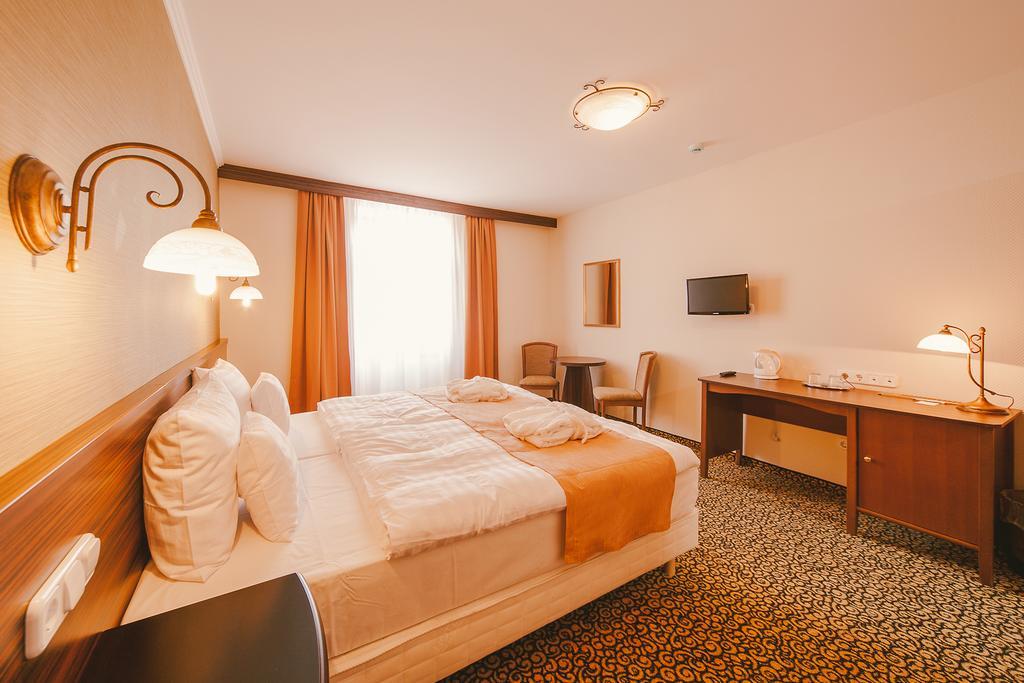 Park Hotel Hévíz Buitenkant foto
