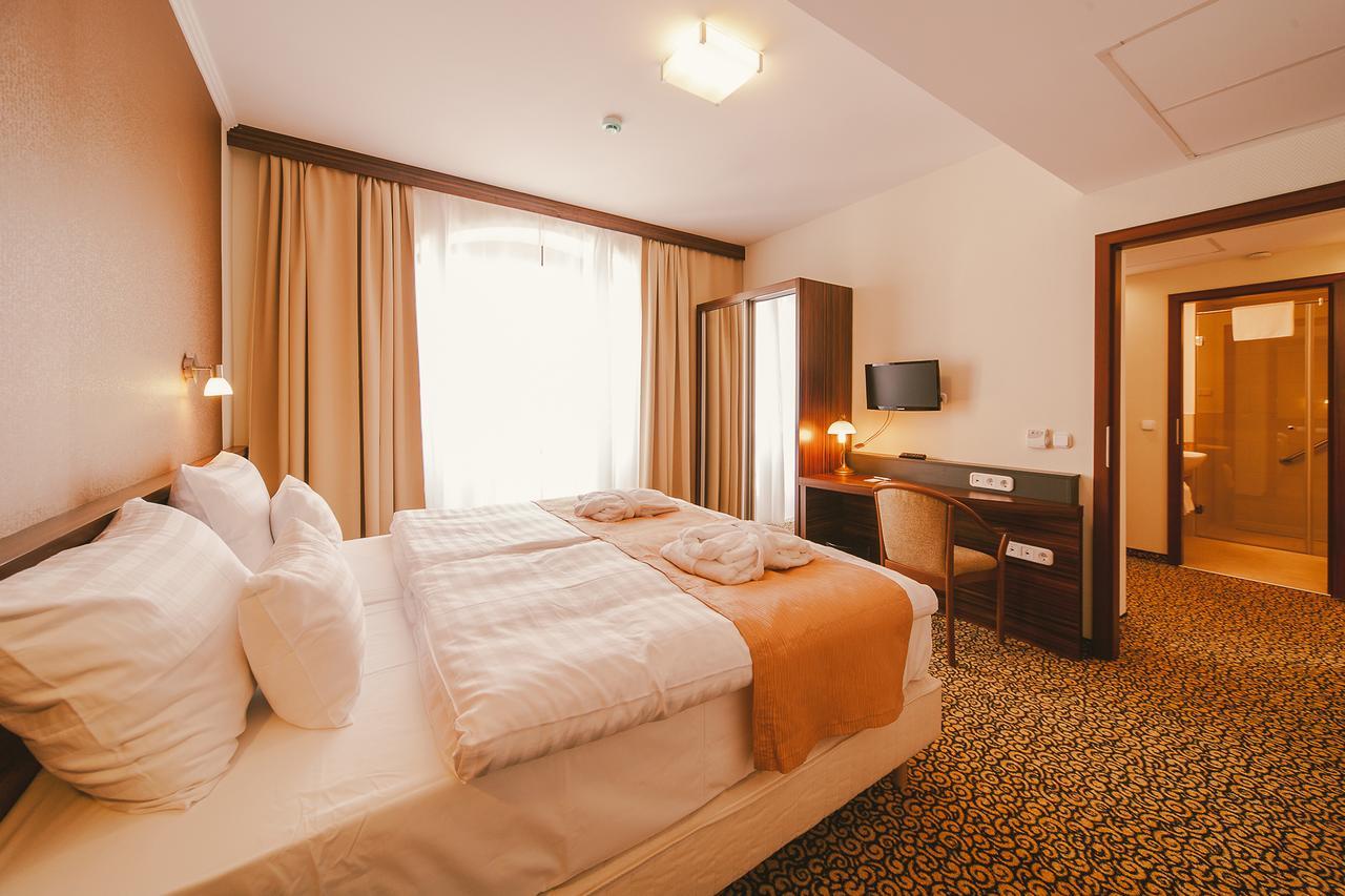 Park Hotel Hévíz Buitenkant foto