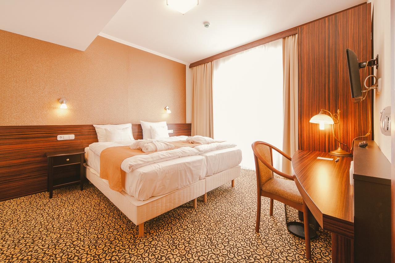 Park Hotel Hévíz Buitenkant foto